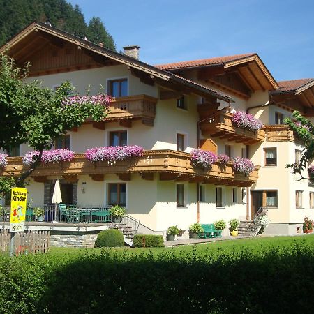 Appartements Schwoagerhof Fuegen Exterior photo
